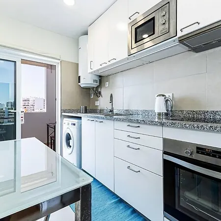 Apartment T1 Com Varanda A 5 Min A Pe Da *